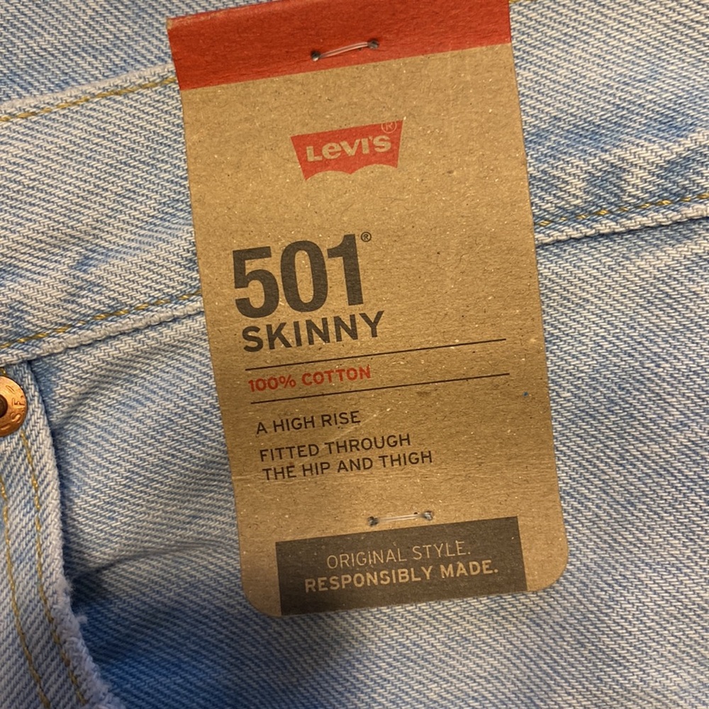 NWT Levi’s women’s 501 Skinny Jeans Light Wash - Picture 6 of 9